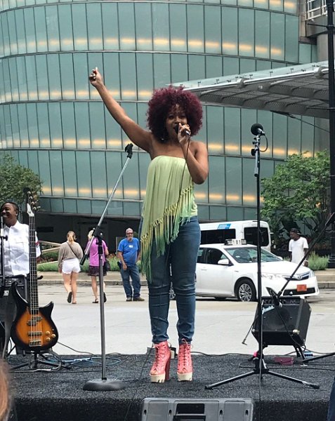 Laini_AMA_Performance_2